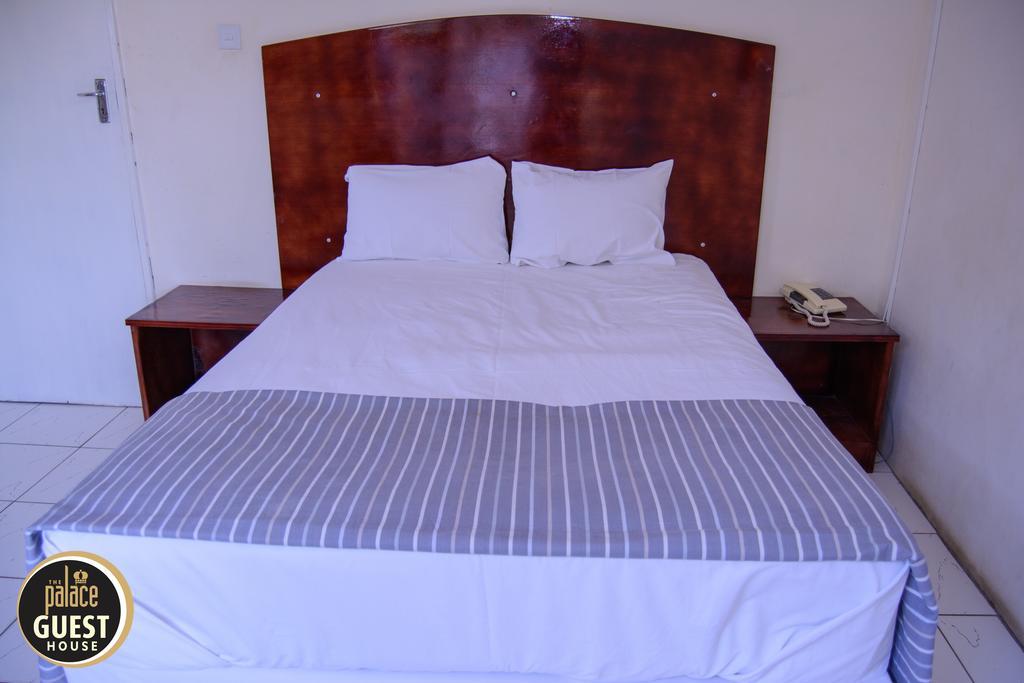 The Palace Guest House Harare Exterior photo