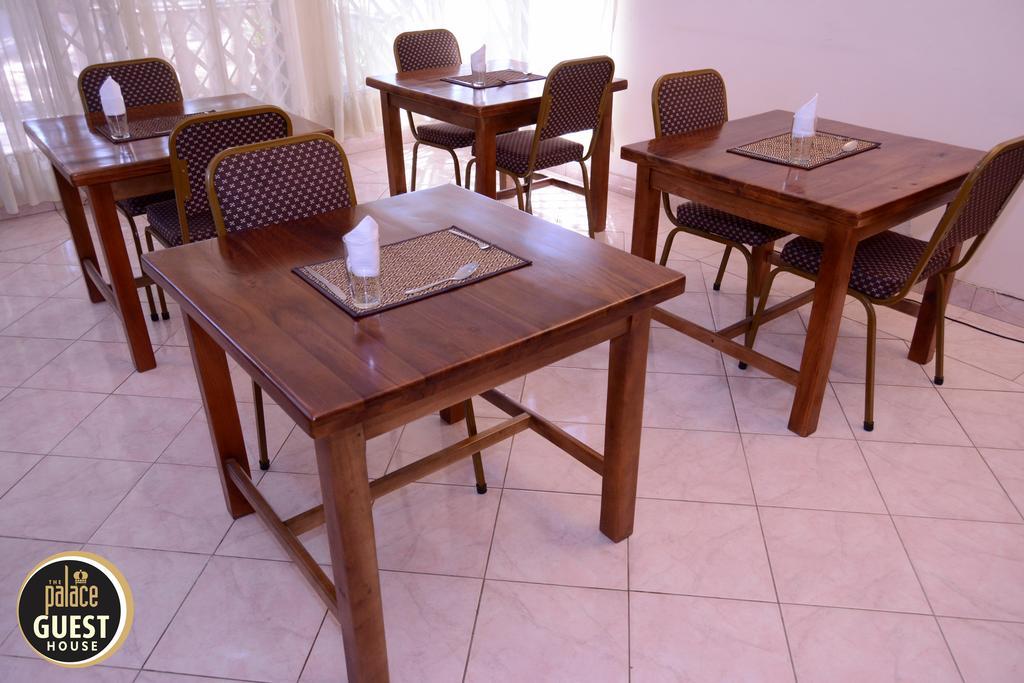 The Palace Guest House Harare Exterior photo