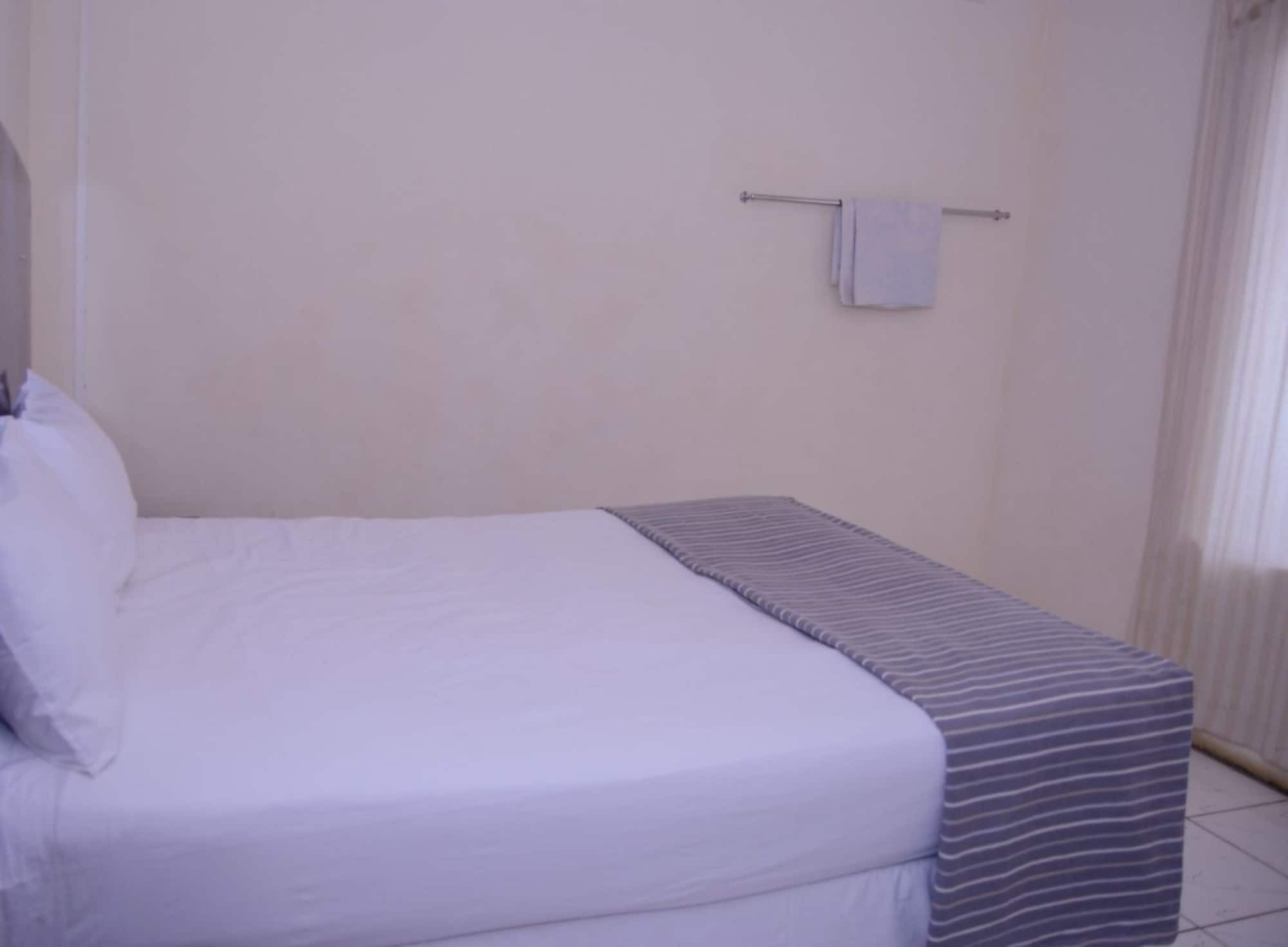 The Palace Guest House Harare Exterior photo